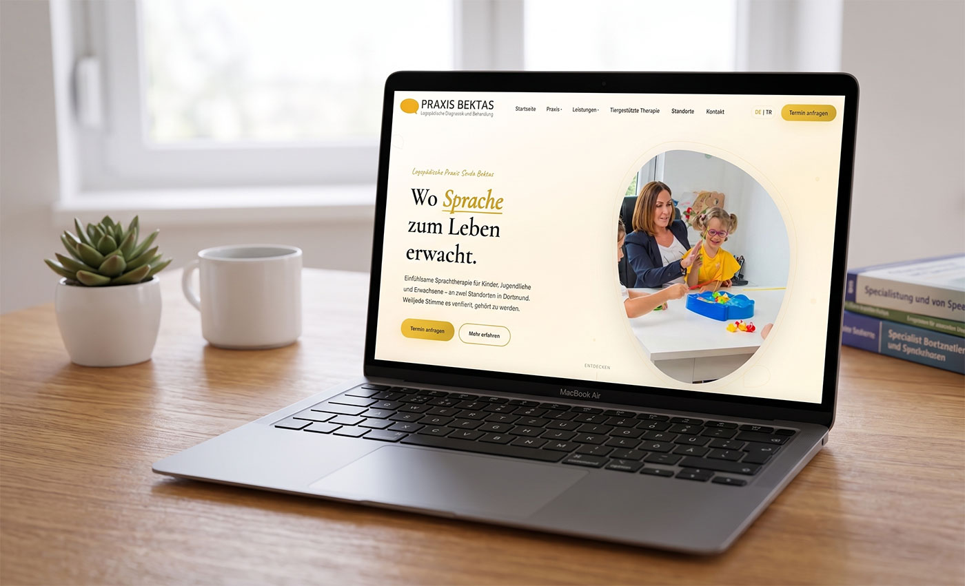 Praxis-Website von Logopädie Bektas auf einem MacBook
